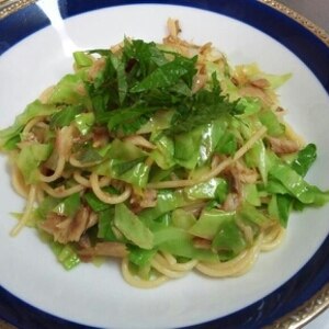 魚嫌いにカレー味♪鯵の干物とキャベツのパスタ♪